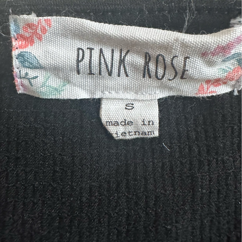 NWOT Pink Rose small black top - Picture 3 of 3